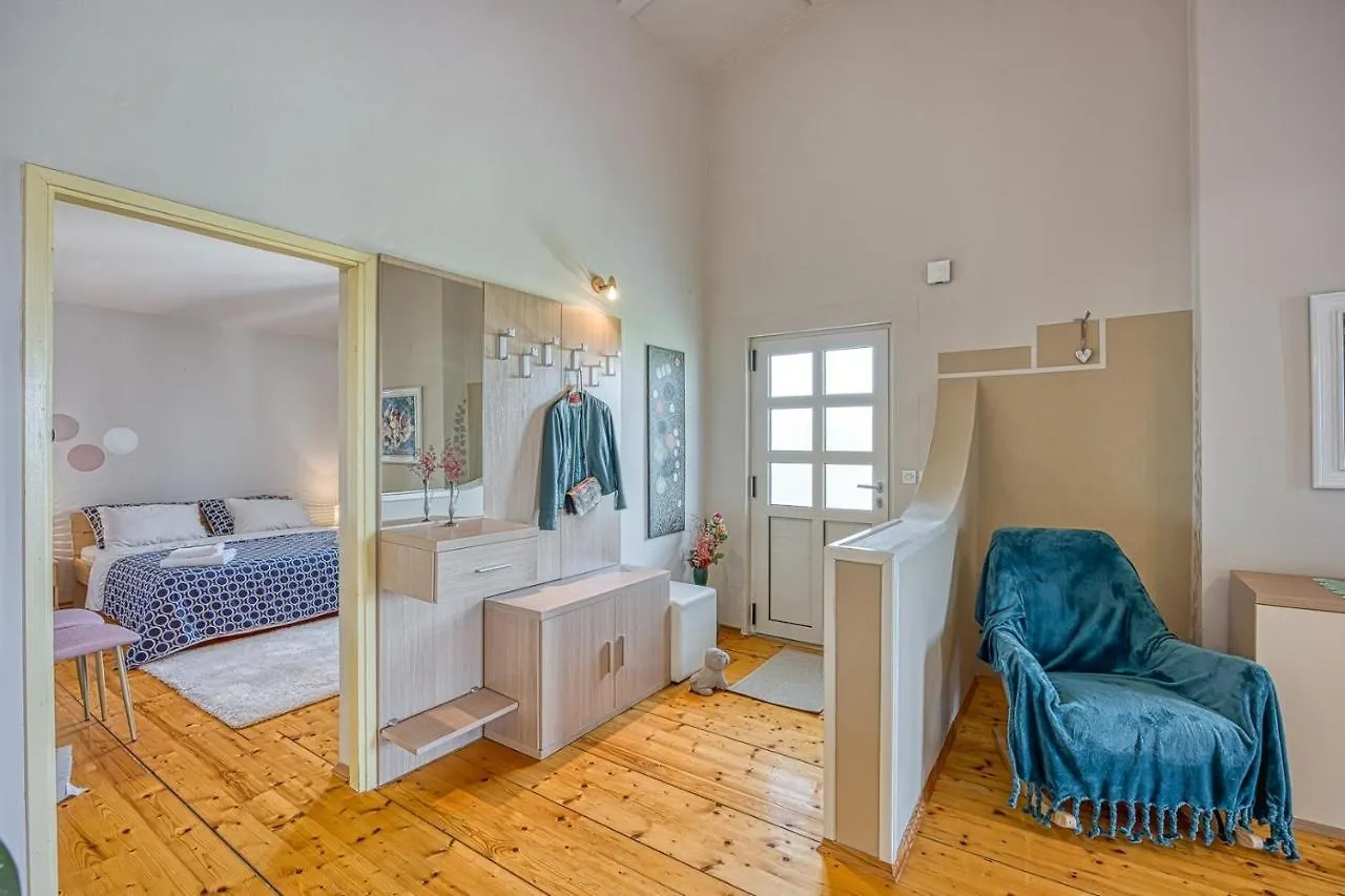Apartment Ana With Balcony Stranici kod Lovreca