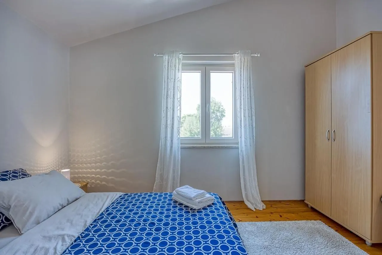 Apartment Ana With Balcony Stranici kod Lovreca